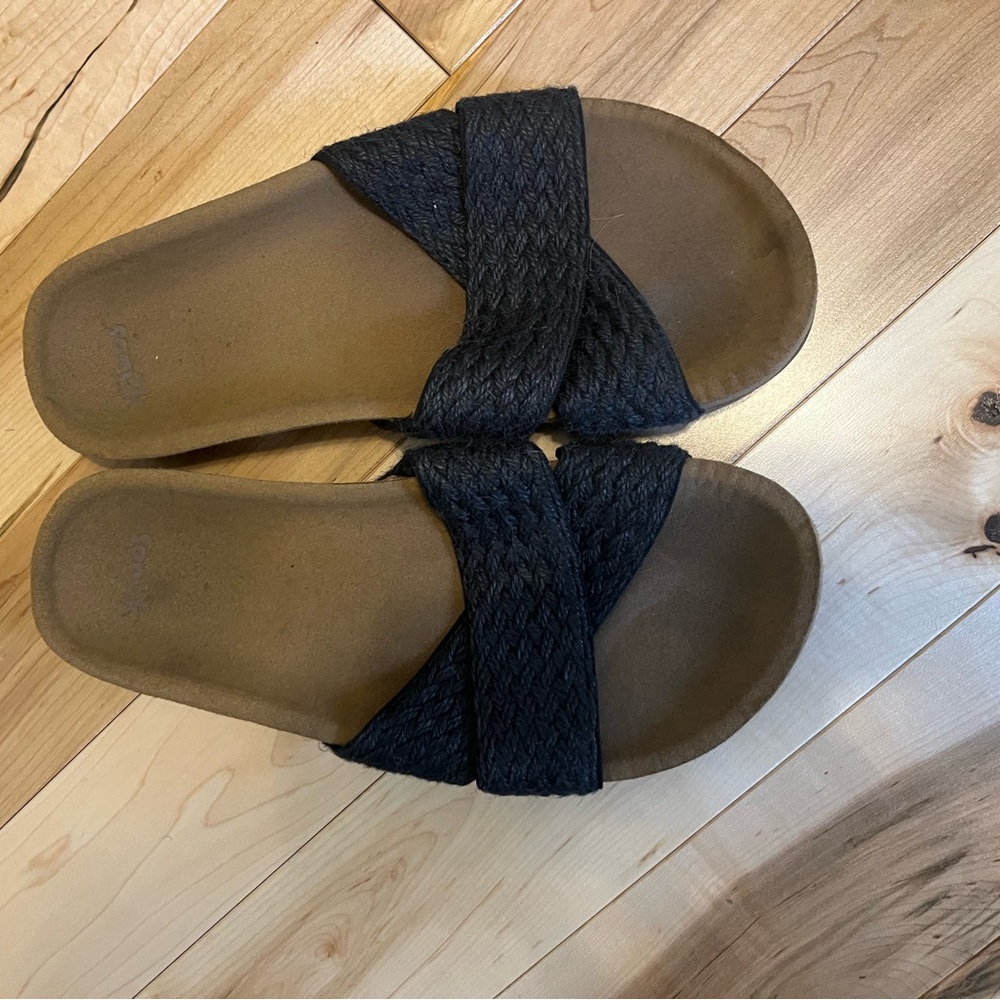 Sanuk sandals